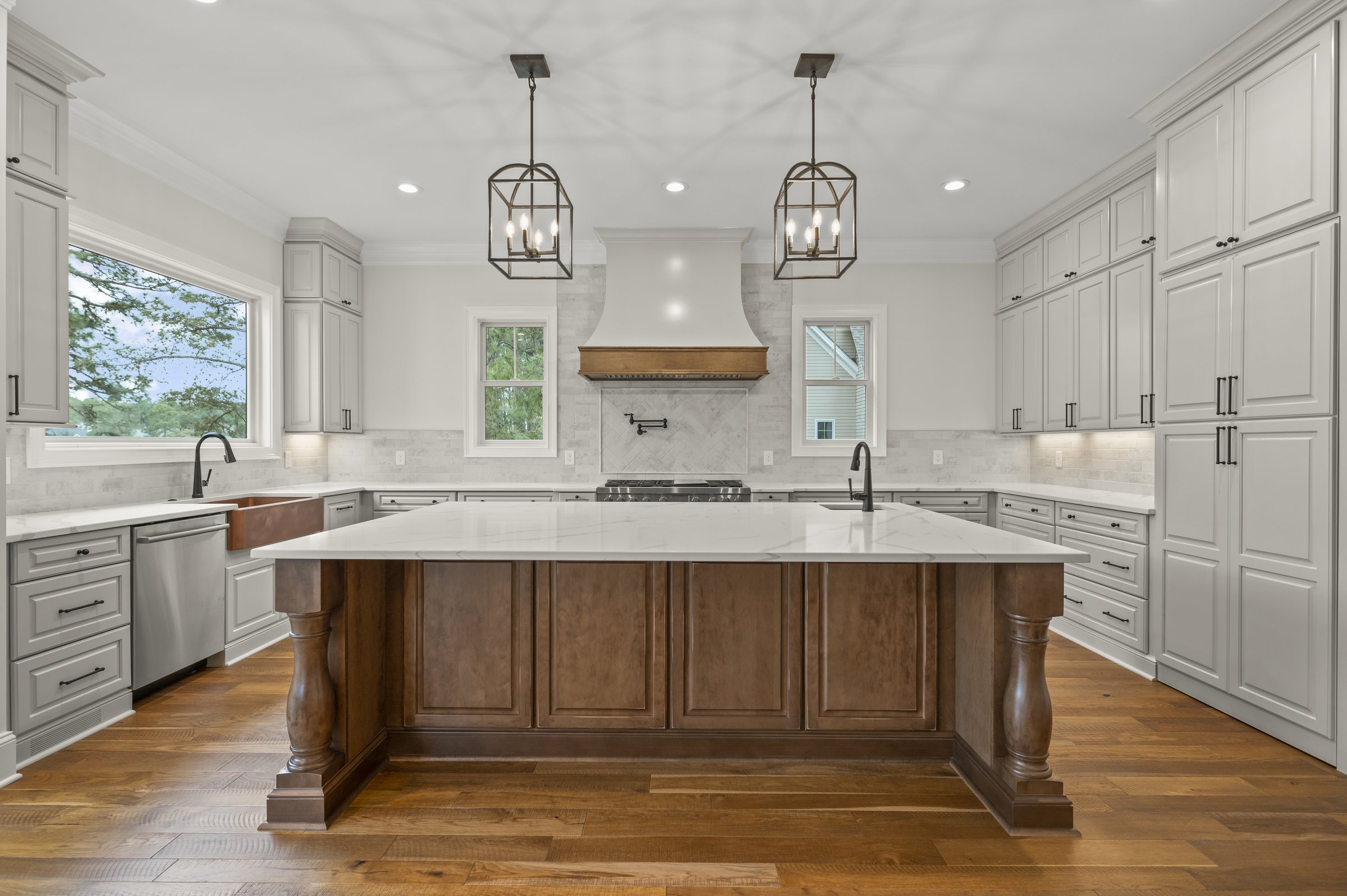 Lakeside custom home on Lake Auman in Seven Lakes NC — kitchen