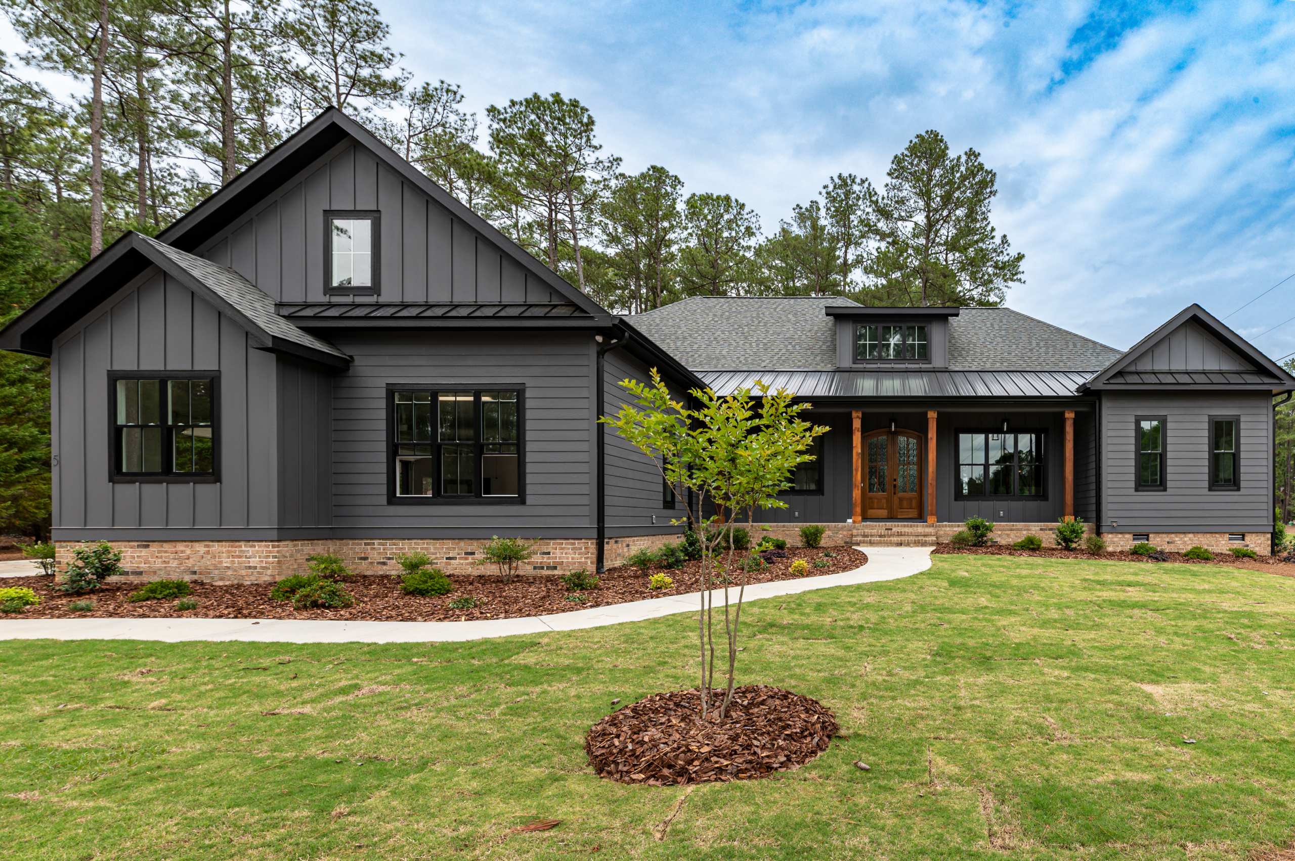 Modern Craftsman custom home in Pinehurst, North Carolina